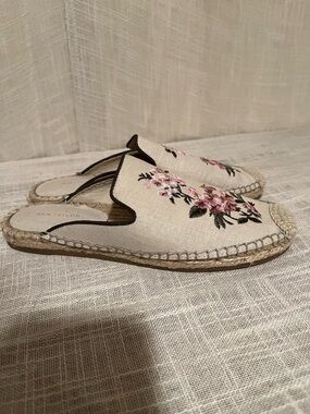 Ann Taylor Floral Embroidered Espadrille Mules Slides 5.5M Cottagecore